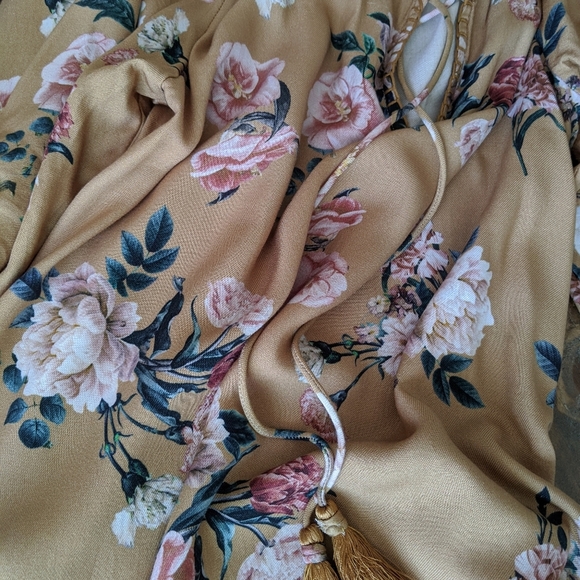 🆕🌿SUNDANCE FLORAL DRESS🌿 - Picture 3 of 15